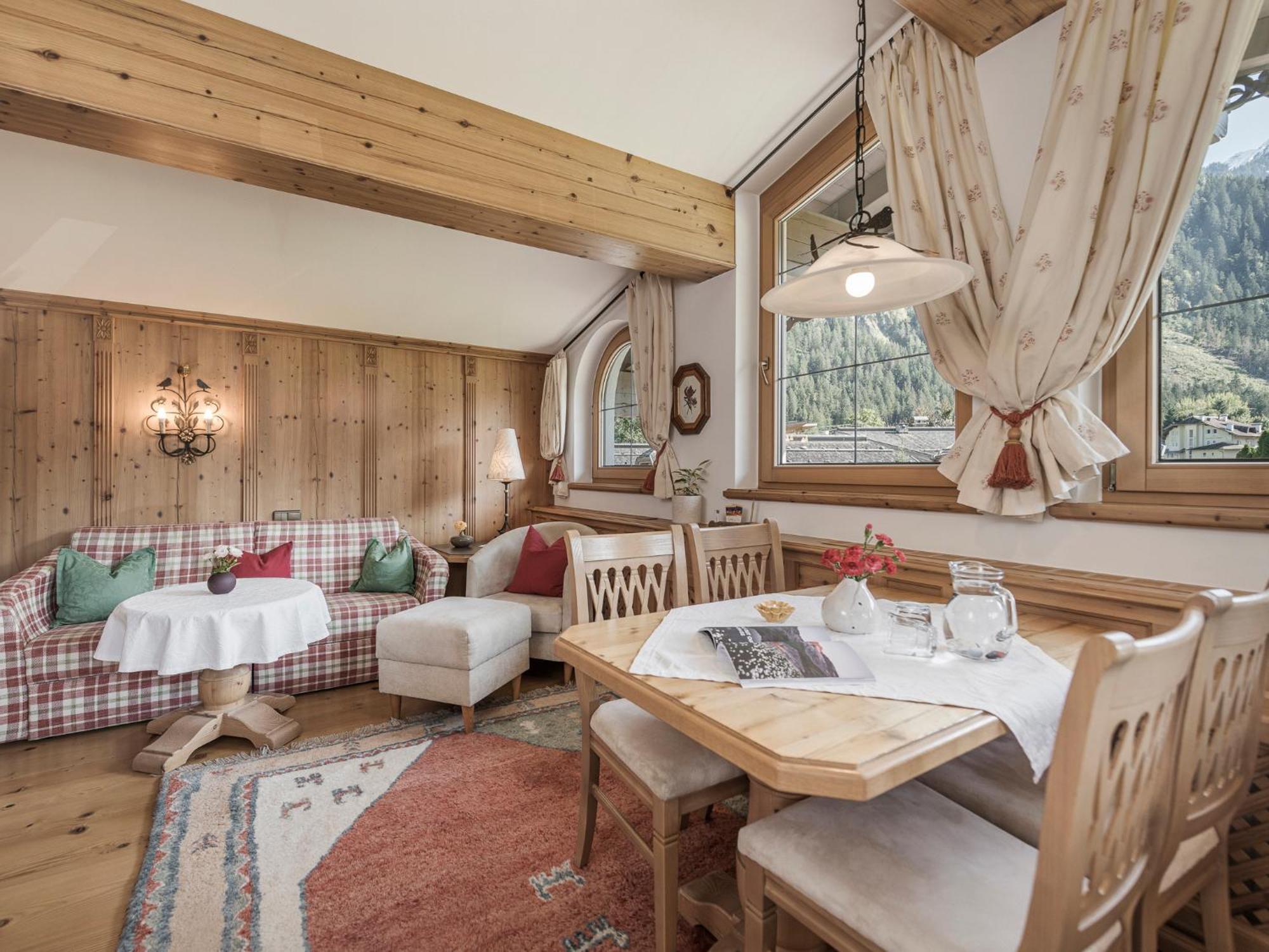 Apparthotel "Landhaus Veronika" Майрхофен Экстерьер фото
