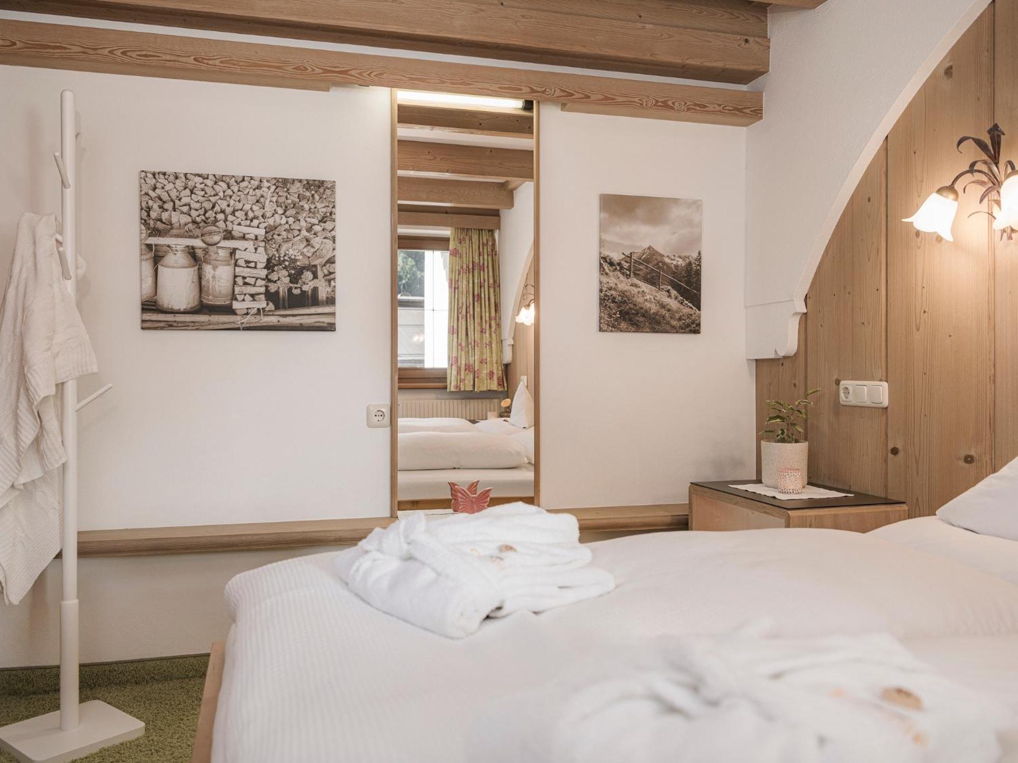 Apparthotel "Landhaus Veronika" Майрхофен Экстерьер фото