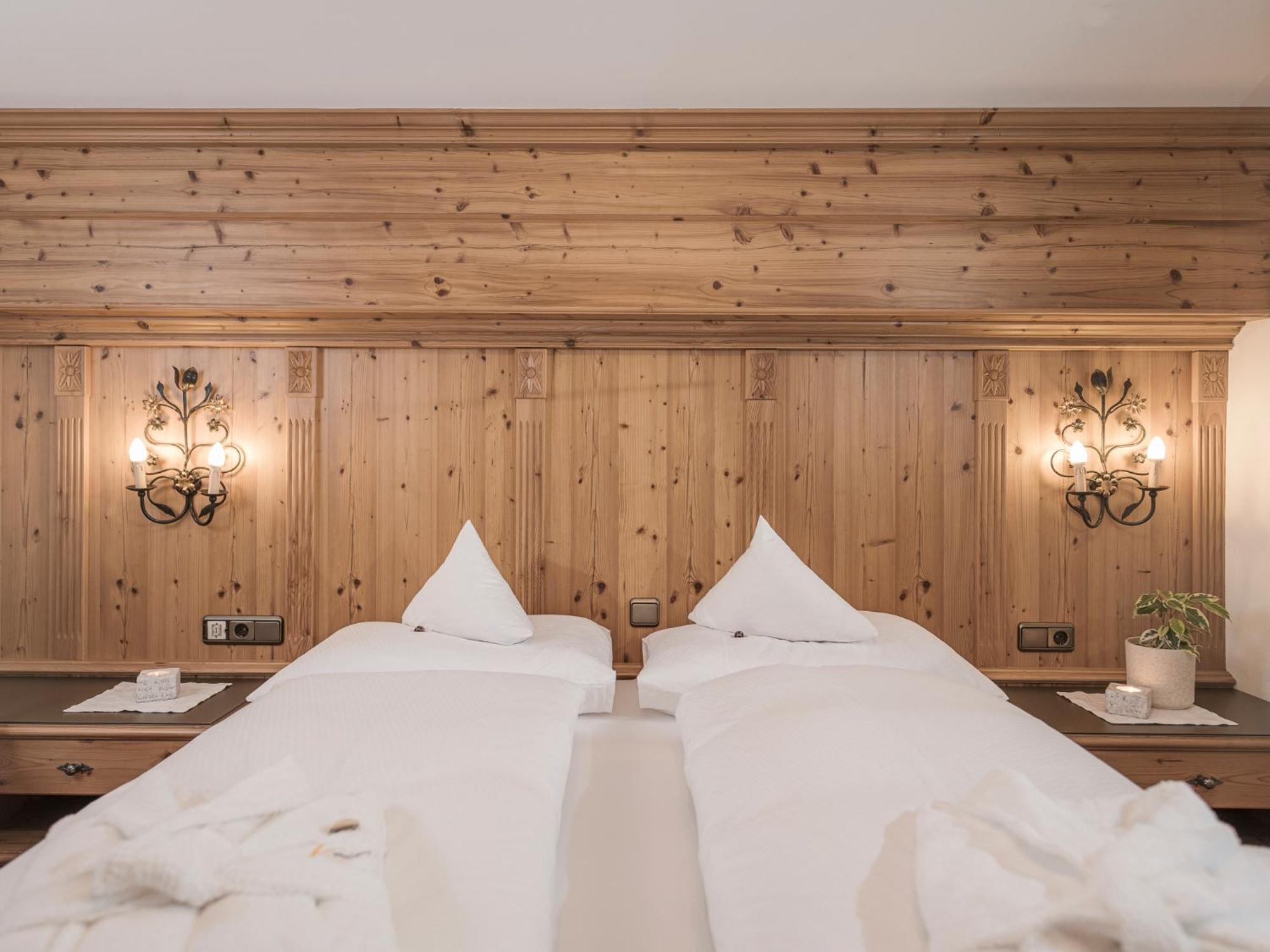 Apparthotel "Landhaus Veronika" Майрхофен Экстерьер фото