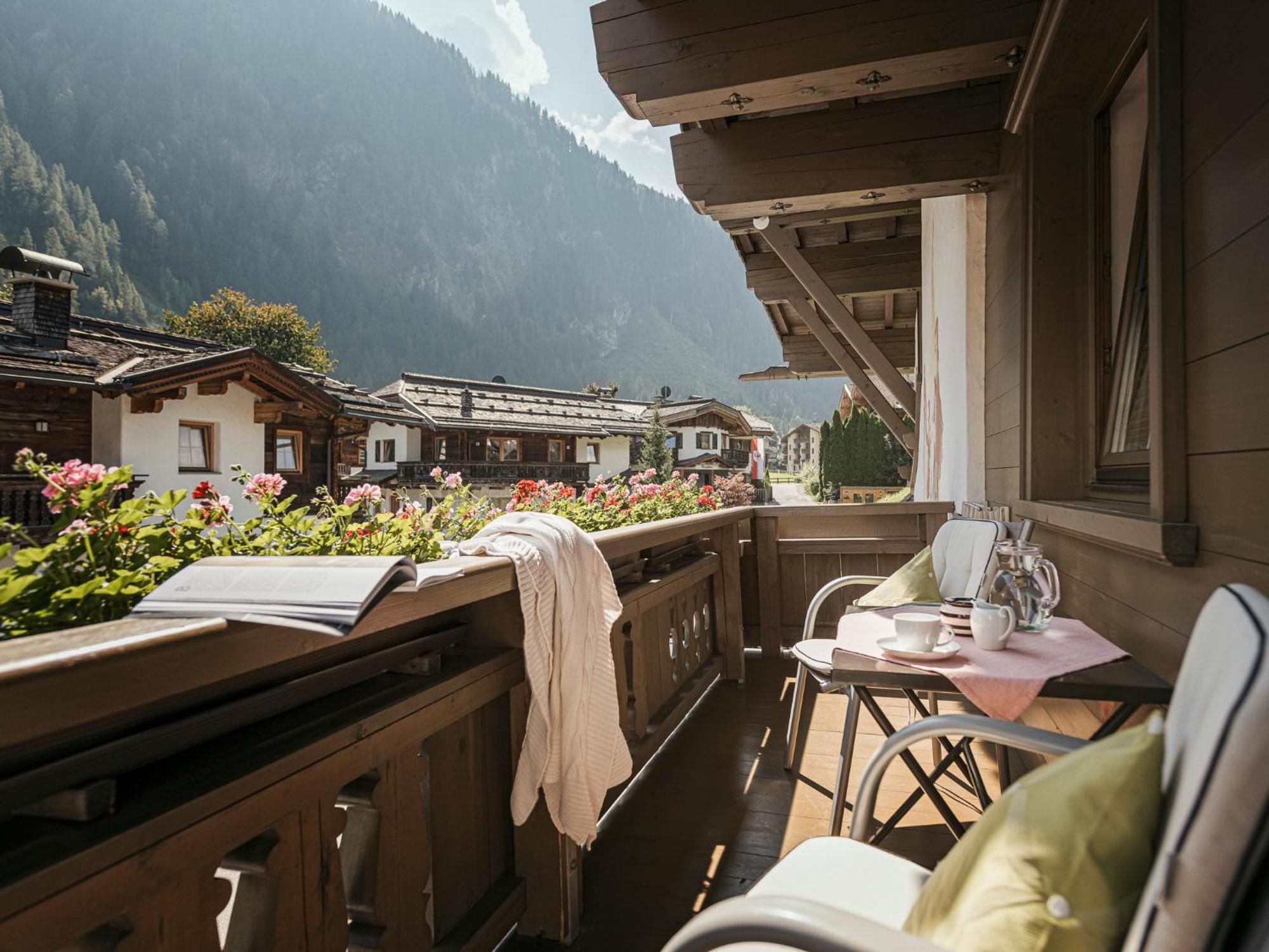 Apparthotel "Landhaus Veronika" Майрхофен Экстерьер фото