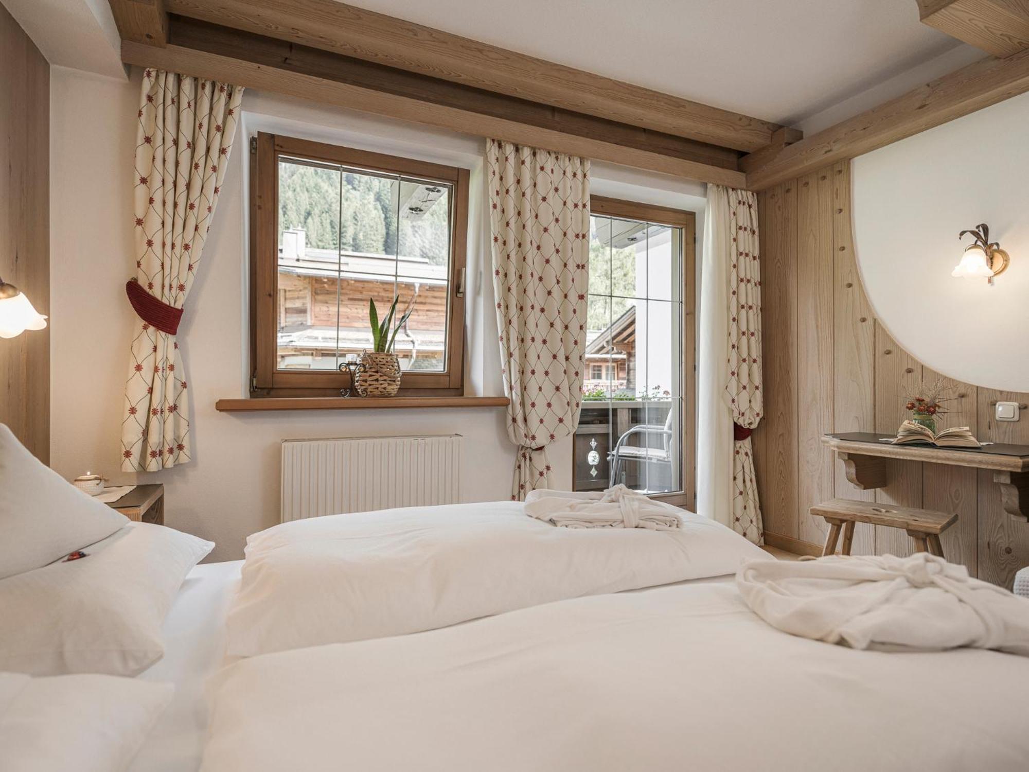 Apparthotel "Landhaus Veronika" Майрхофен Экстерьер фото