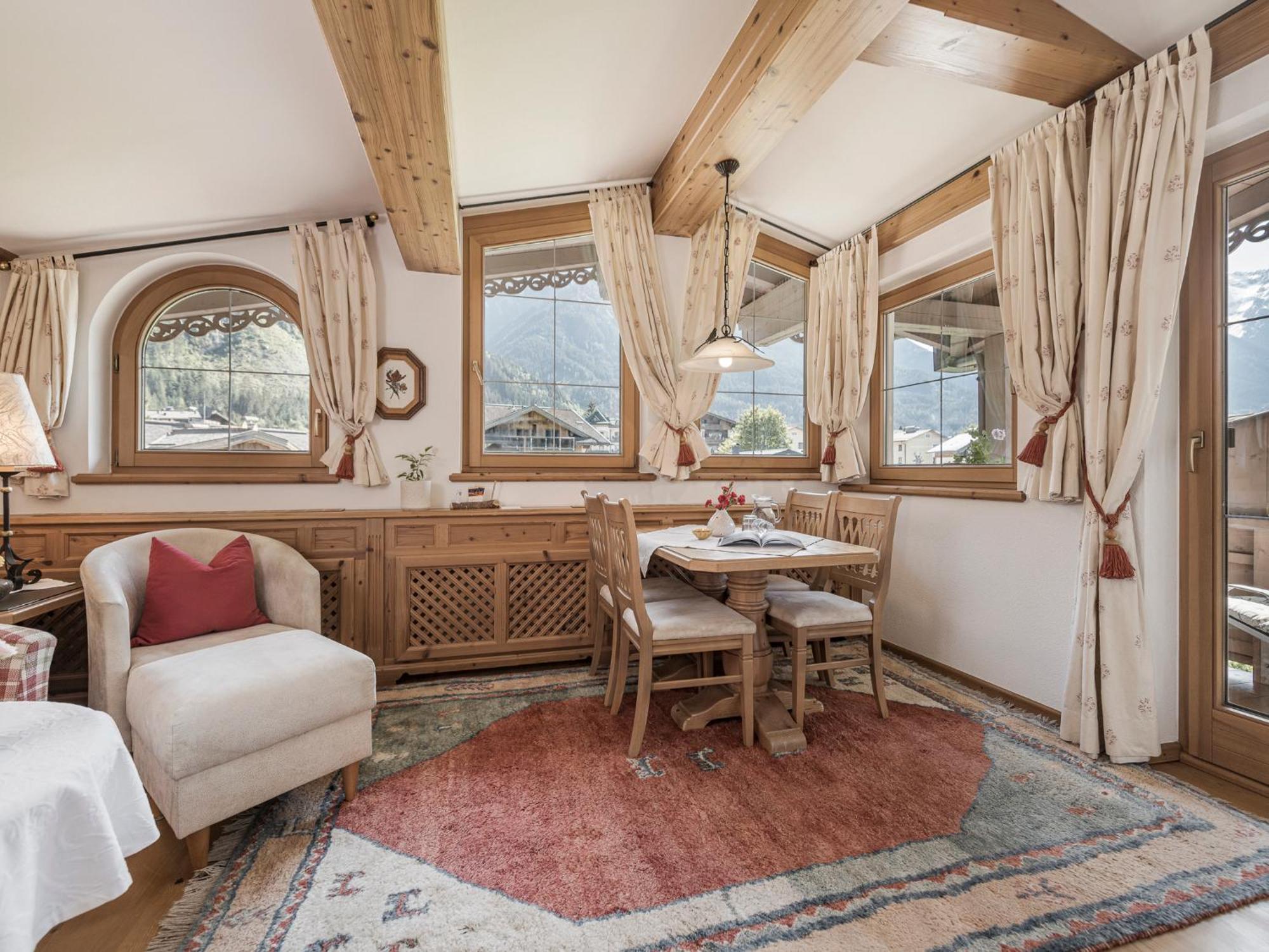 Apparthotel "Landhaus Veronika" Майрхофен Экстерьер фото