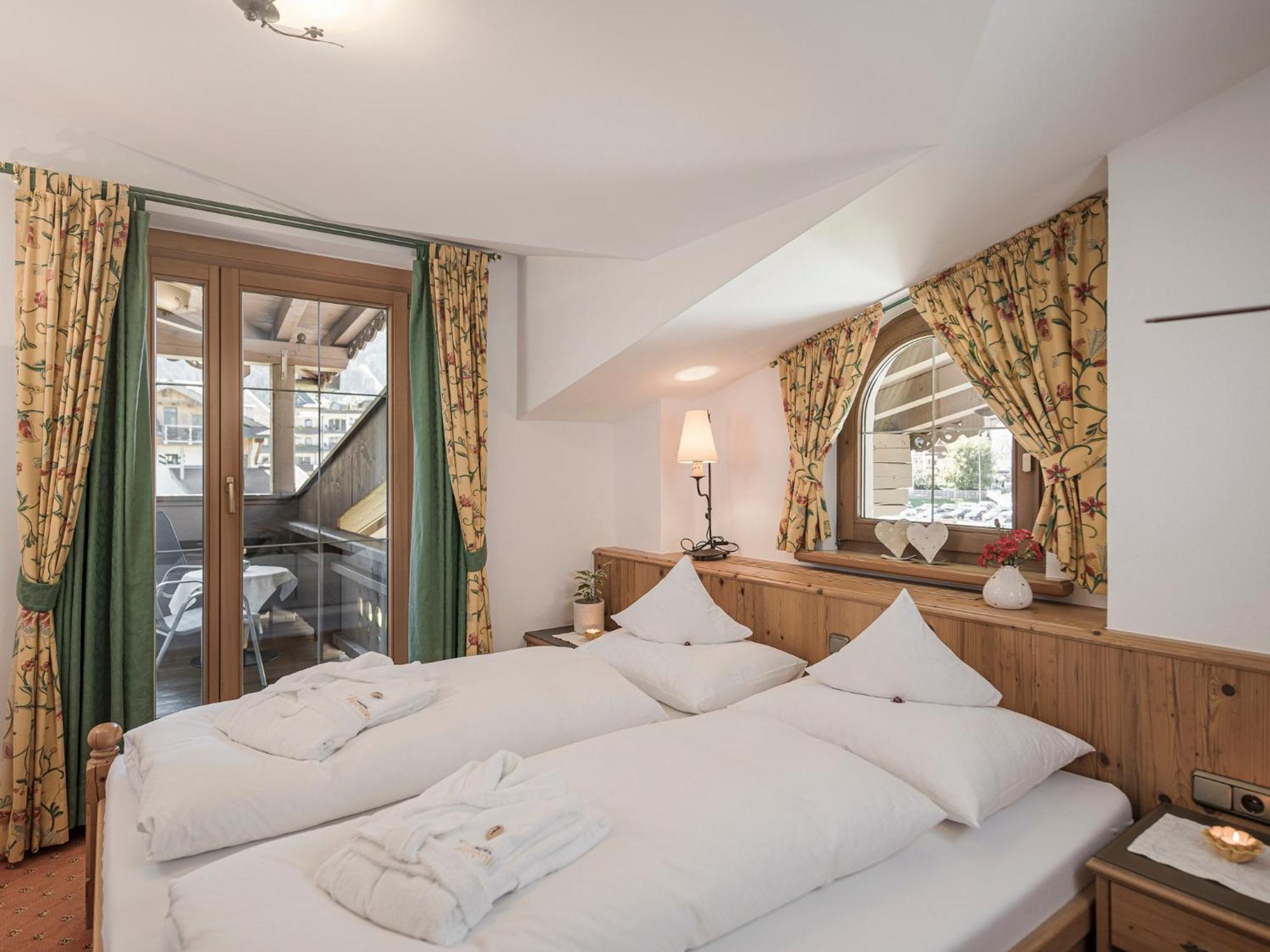 Apparthotel "Landhaus Veronika" Майрхофен Экстерьер фото